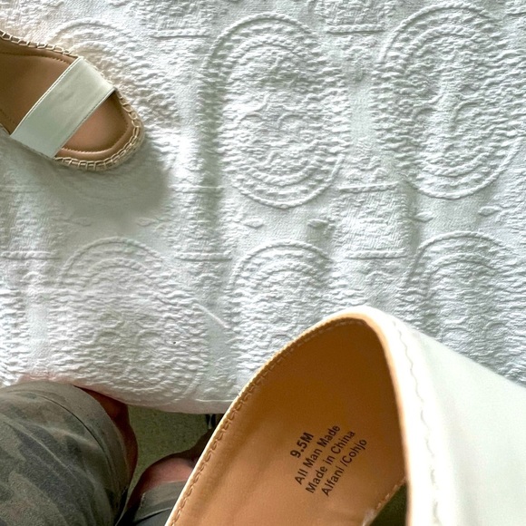 Alfani Women’s Cohjo Padded Insole White Wedge Sandals, Size 91/2 M. NEW - Picture 13 of 14